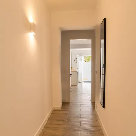 Apartment Modern Brand New Centre 2 *